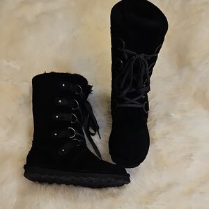 BEARPAW - Sz 8 Black BRITANIA Lace-Up SUEDE Boots - EUC!